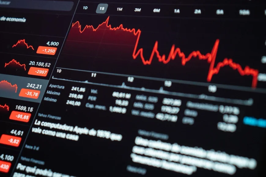Altın’da Keriz mi Silkeliyorlar? Piyasada Ani Düşüşlerin Perde Arkası